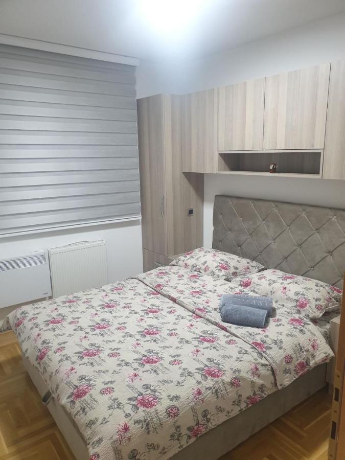Apartman Lux S&V 1 Lukavica Istocno Sarajevo Hilandarska Centar公寓 外观 照片